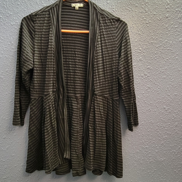 Cardigan - Picture 2 of 2